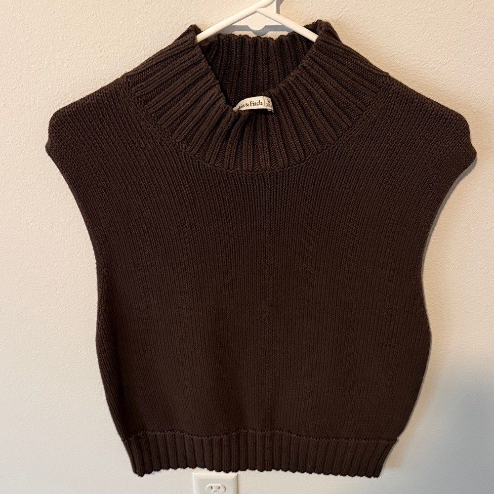 Abercrombie & Fitch Brown Ribbed Knit Sleeveless Sweater Vest Size M. Oversized